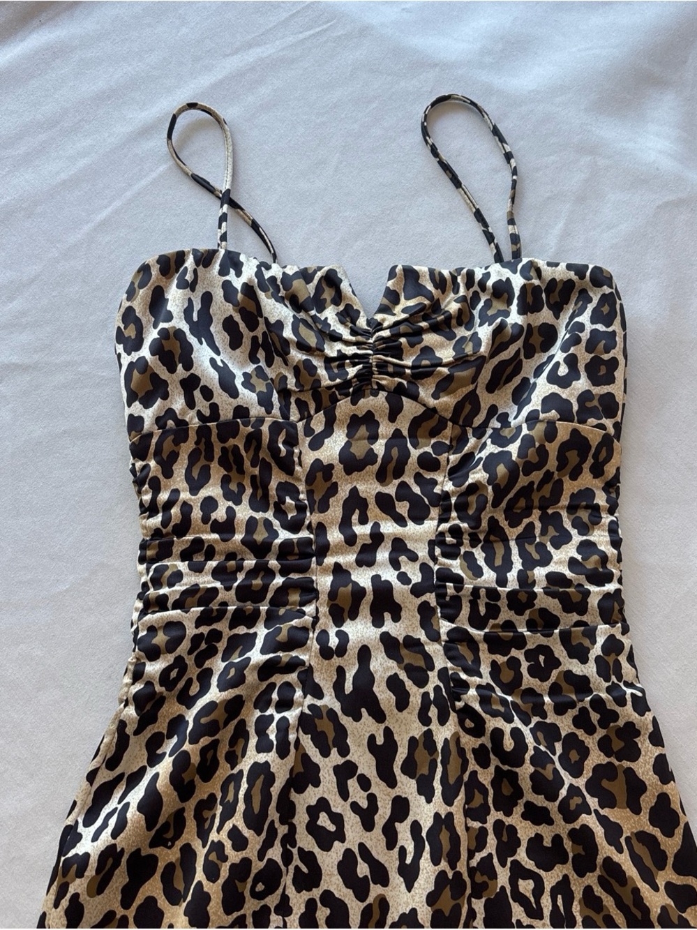 Y2K Vintage Caché Cheetah Ruched Bust Bodycon Mini Dress Made in USA Sz 2